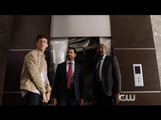 The flash mixed signals scene the cw