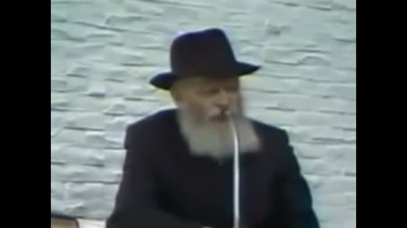 Послушайте что вещает этот нелюдь