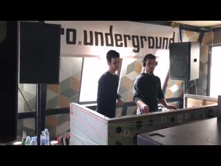 Playing lawrence y / dodi & subit medeine