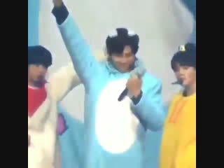 Noooooooiisishshs hobi dressed up as mang screaming maaaaaang with his tiny mang voice lets discuss