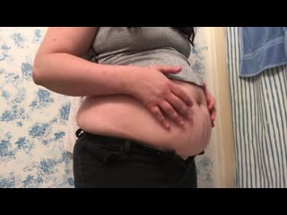 Big belly vs skinny jeans