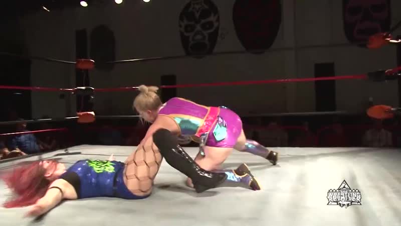 Revolver 5000 candles in the ring