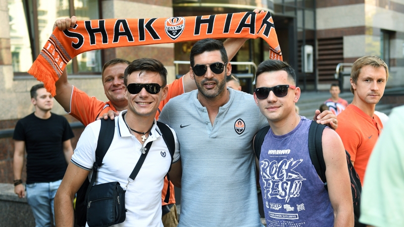 Прогулка шахтера по киеву перед матчем с динамо