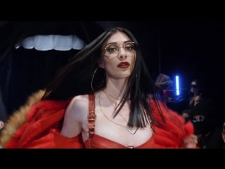 Qveen herby all these hoes