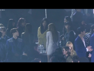 180125 블랙핑크 (blackpink),레드벨벳 (red velvet) bts dna 대상 앵콜 무대 리액션 직캠 fancam (2018 서울가요대상) by mera