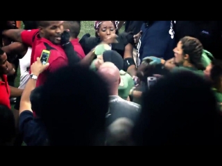 Americký fotbal ve spodním prádle může být i docela brutalitka