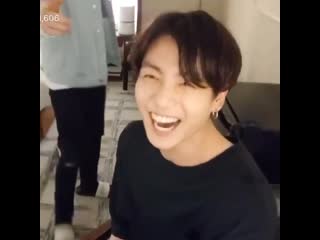 Jungkook’s laugh when he saw jin walk into the room im full on sobbing