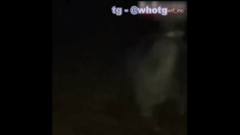 Молодые пиздюки избивают козла