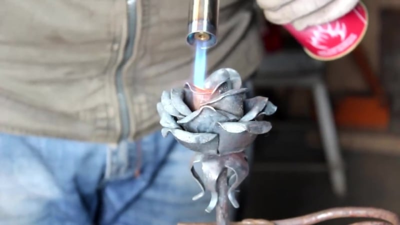 Коа розы из жести