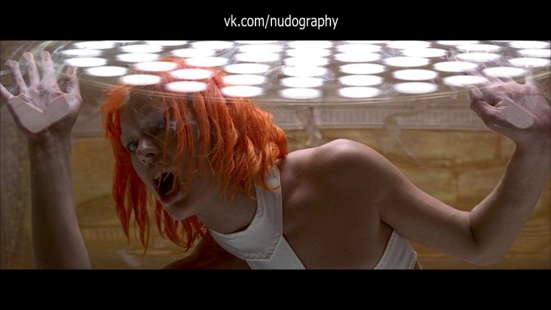 Милла йовович (milla jovovich) голая в фильме "пятый элемент" (the fifth element, 1997, люк бессон)