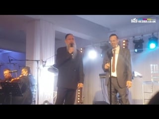 Mbd yeedle sing daddy dear at avi kahns (son of moga) bar mitzvah, london (from cellphone)