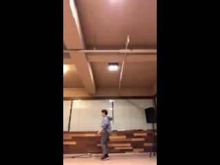 우진 皆んなお元気ですかー 久しぶりでしゅー 今すごく色んな準備をしたので 筋肉痛 ww 今は大丈夫です zepp札幌 東京豊洲pit zepp大阪bayside びっくりすると思ういます 楽しみにしてください