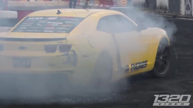 Камаро отжигает