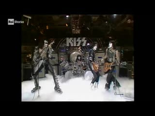 Kiss i love it loud ospite a discoring [28 novembre'1982] ///☆★☆★☆