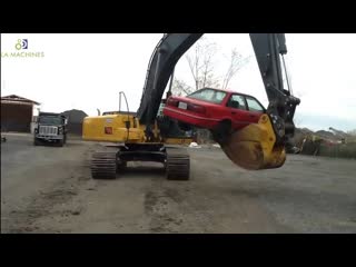 Porn dangerous car crusher machine in action, crush everything car shredder modern technology