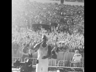 Justinbieber thanks @ jasonderulo i think @ dankanter was in that crowd what do you mean? #4days)