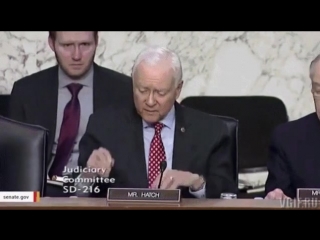 Я снимаю свои невидимые очки