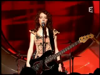 Melissa auf der maur taste you (live)