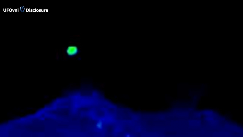 ✔ особое мнение нло, влитающий в жерло вулкана этна