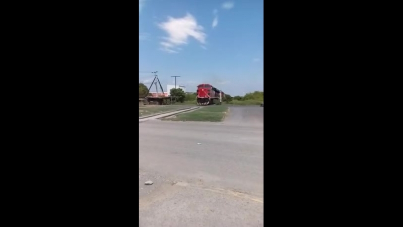 Полная машина кирпичей