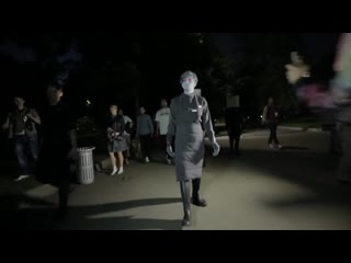 Перфоманс "подъездная косманавтика/ парад окраин"