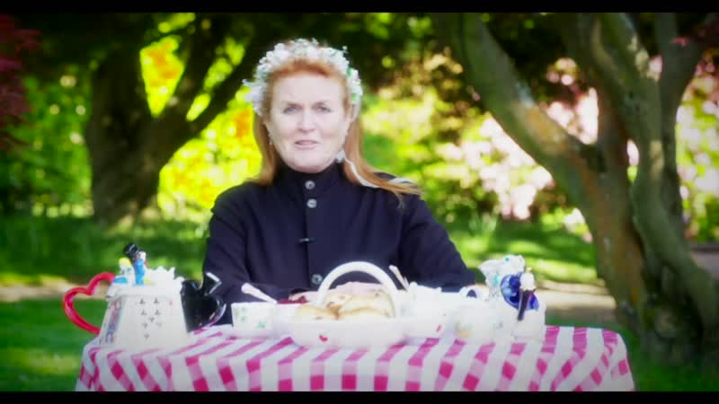 Sarah ferguson telling a story she made up called woof woof