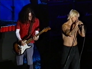 Red hot chili peppers live in moscow 1999