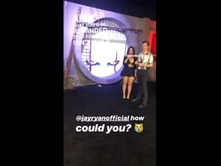 Short clip of emeraude and luke on the red carpet at the itchaptertwo movie premiere via thedannydanny ig stories and @shumda