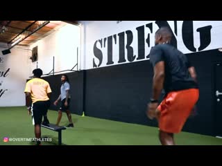 Unilateral plyometrics training for football athletes