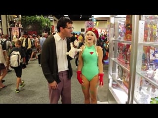 Raychul moore as cammy at comic con 2013 (with yeshmin blechin)