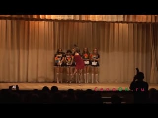 Зрелая женщина предложила всунуть в неё большой дилдо