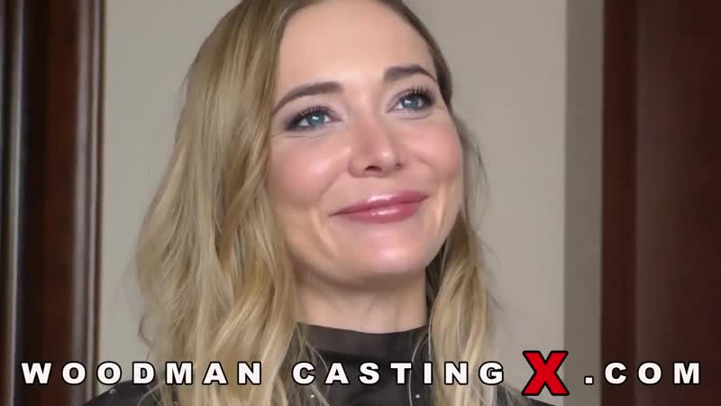 Вероника Земанова трахает онлайн