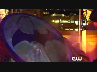 Dctv elseworlds crossover trailer the flash, arrow, supergirl, batwoman (hd)