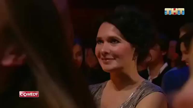 Девушка нарисовала назарбаева грудью