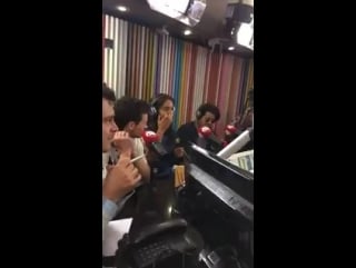 📹 alisha boe, christian navarro e brandon flynn no estúdio da rádio jovem pan