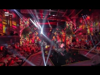 The kolors con tullio de piscopo ed enrico nigiotti frida (mai, mai, mai ) (quarta serata sanremo 2018)