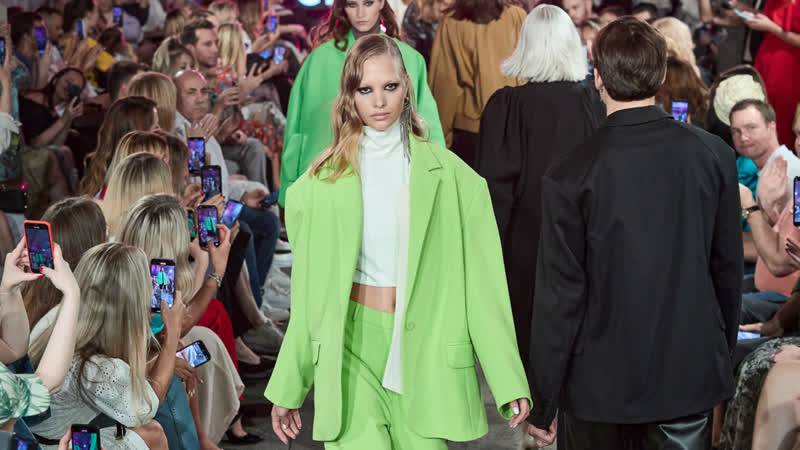 Береговой на подиуме показ дома chapurin