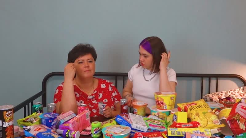 {anastasiz} пробуем с мамой 15 кг азиатских сладостей (и не только)