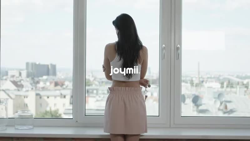 Posle kunilingusa bryunetka sdelala minet i osedlala chlen v poze naezdnitsyi (1) mp4