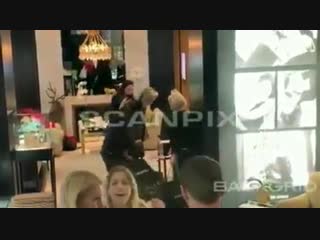 Nuevo video de kristen en una tienda de chanel en beverly hills ayer kristenstewart
