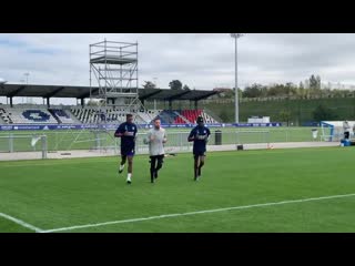 Reprise de lentraînement pour préparer le déplacement à strasbourg avec un @mdembele 10 en grande forme ! rcsaol