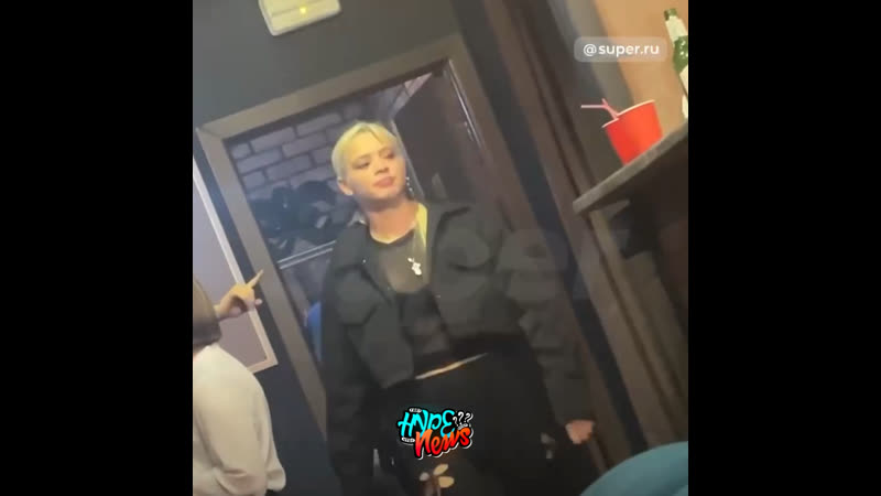 Даня милохин и юля гаврилина целовались в туалете!