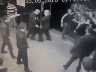 Драка с охраной в ночном клубе