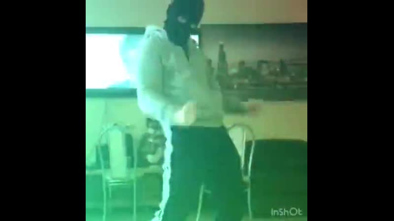 Вписка залетаю на вписон, нахер деньги, нахер сон, годный клипачок, тусим, тянки, бухаем, тёлки, снэки, алкоголь