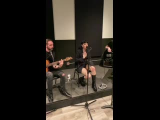 Lilith czar acoustic live stream