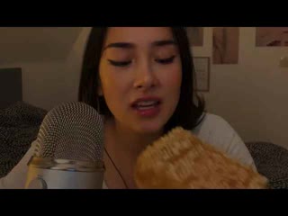 Asmr cat 20230117 asmr raw honey comb eating t9jdtotgbos