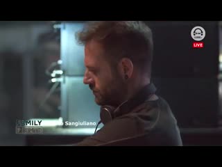 Enrico sangiuliano live @ family piknik [04 08 2019]