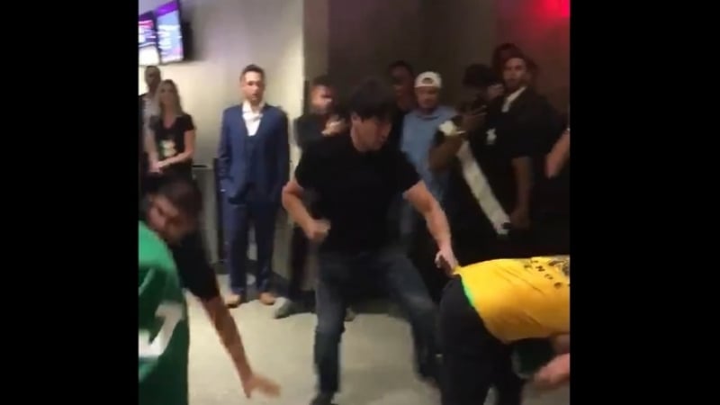 Драка после боя поединок болельщиков нурмагомедова и макрегора сняли на видео