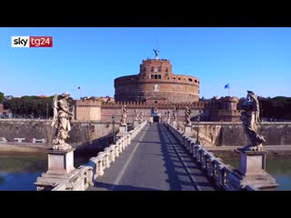 Coronavirus, le immagini con il drone di una roma deserta vi| history porn