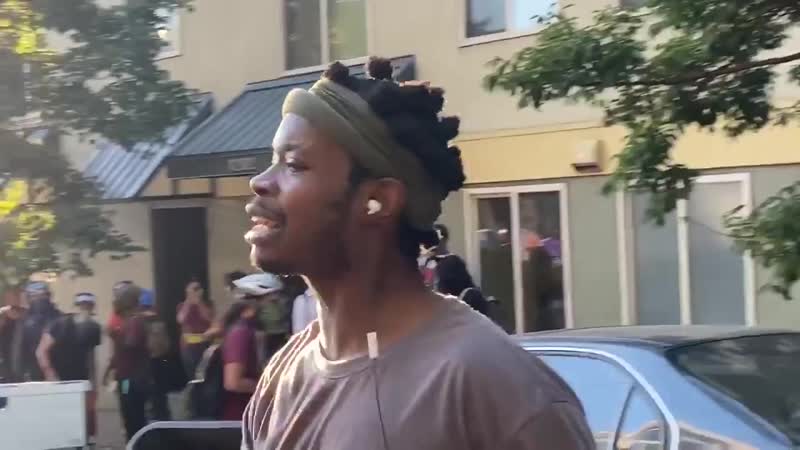 Негр злит антифа